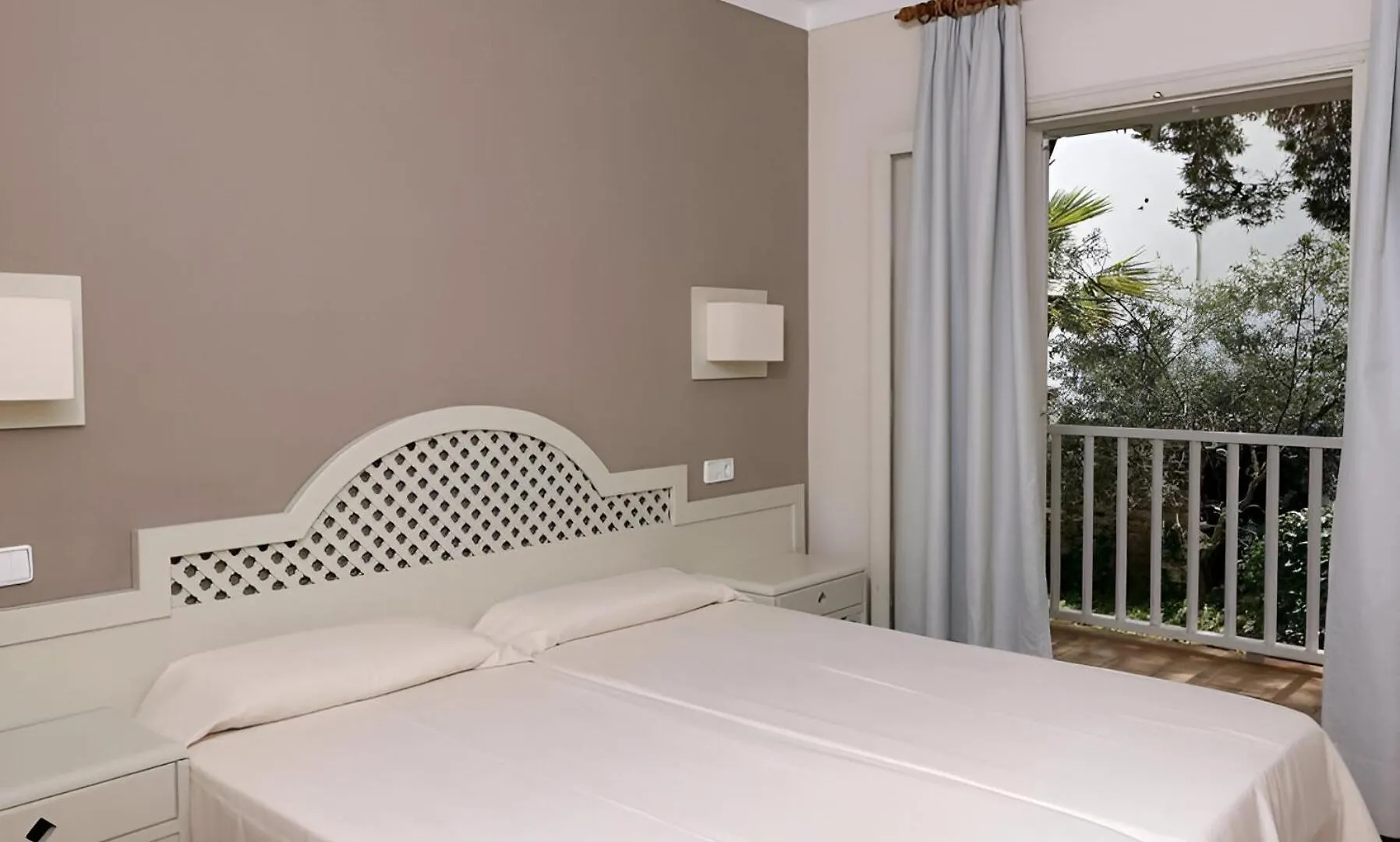 Hotel Club Es Talaial Cala d'Or  Aparthotel