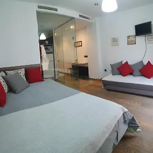 https://apartamento-centro-malaga-29008.1costadelsol.com