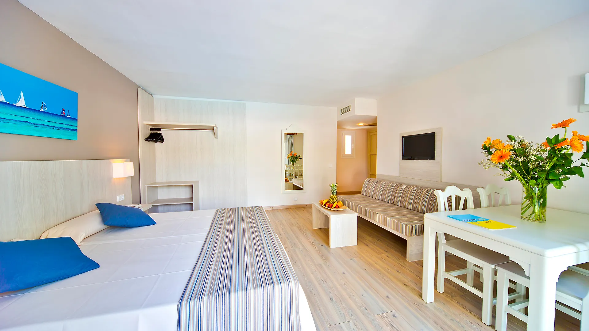 Cala D´Or Hotel Club Es Talaial شقة فندقية Cala D´Or